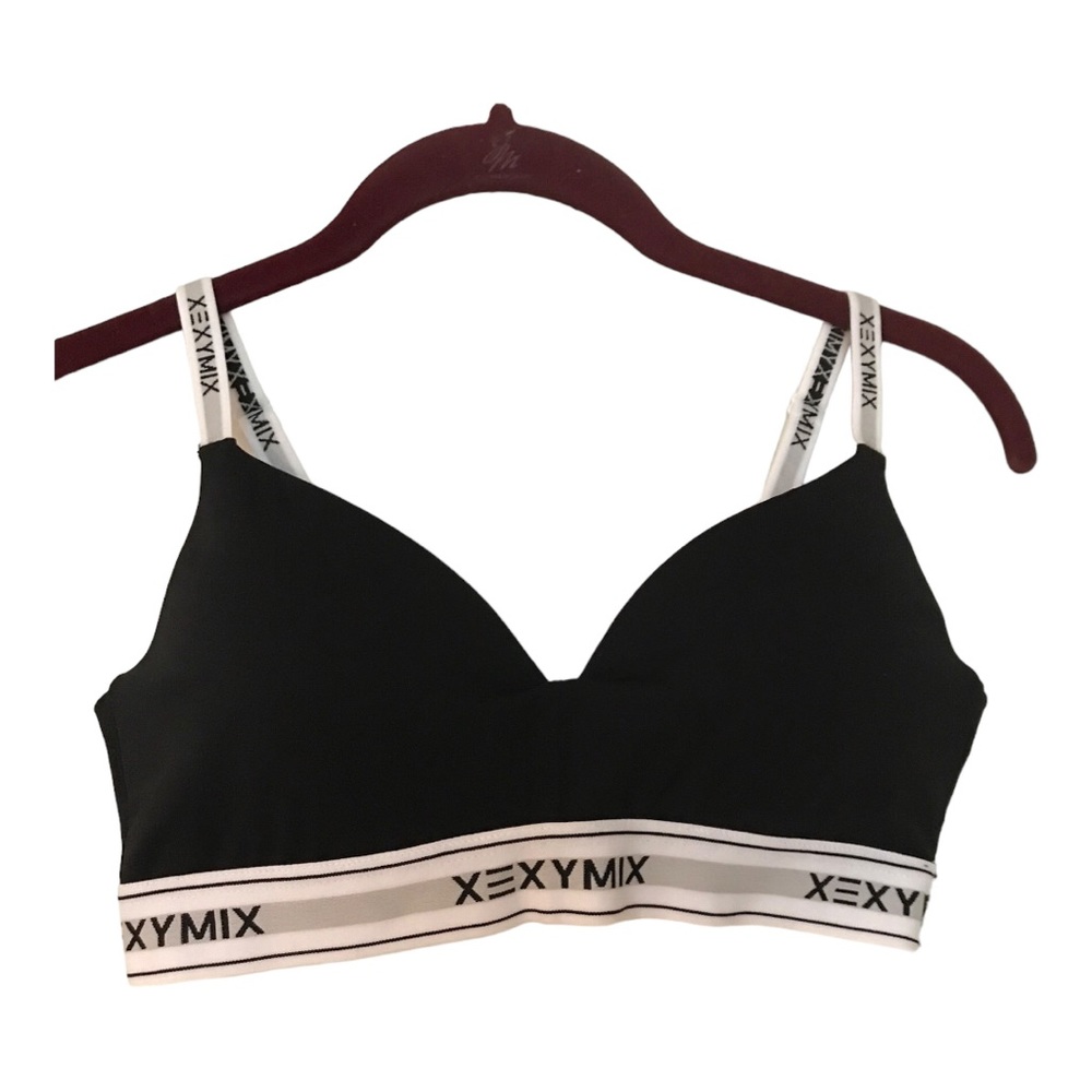Xexymix padded black sports bra size medium